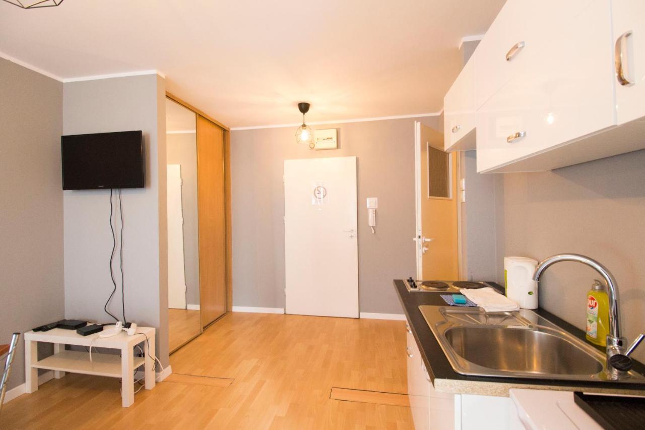 Апартаменты Apartsystem- Self Check In 24H Saturn Вроцлав Экстерьер фото